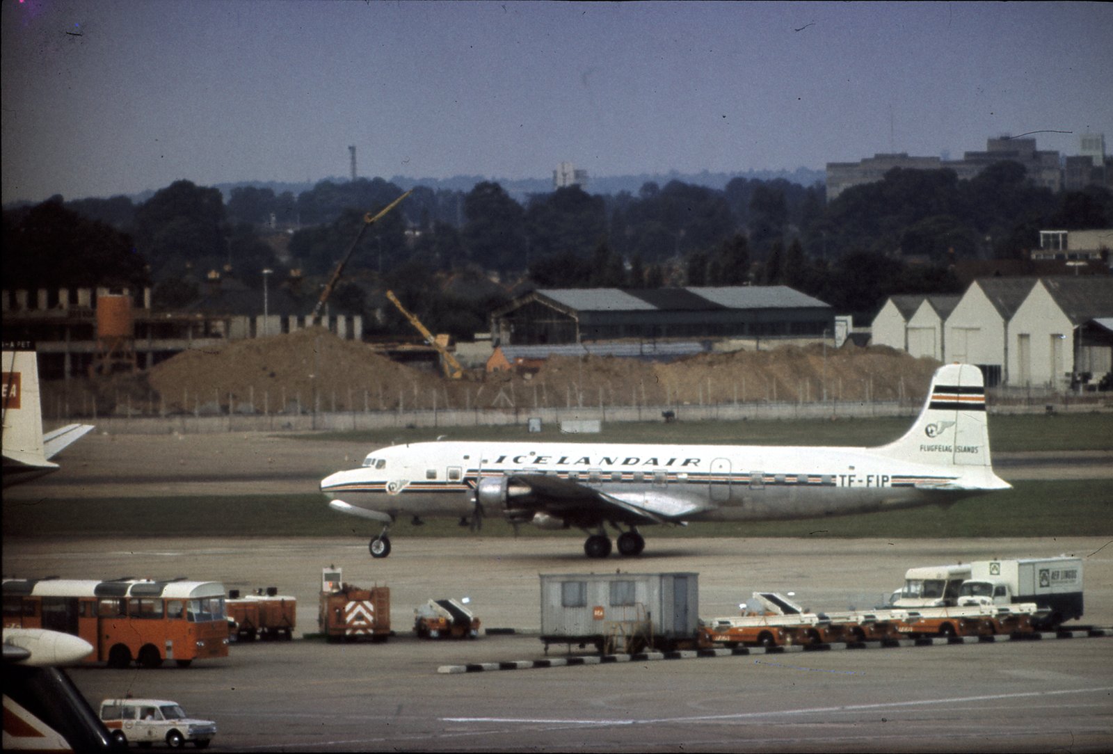 Icelandair Heathrow 1965